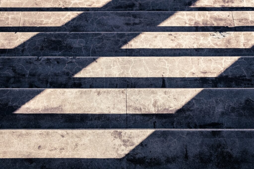 How to Earn Your First $100,000 from Coaching in 6 Steps (including email scripts)