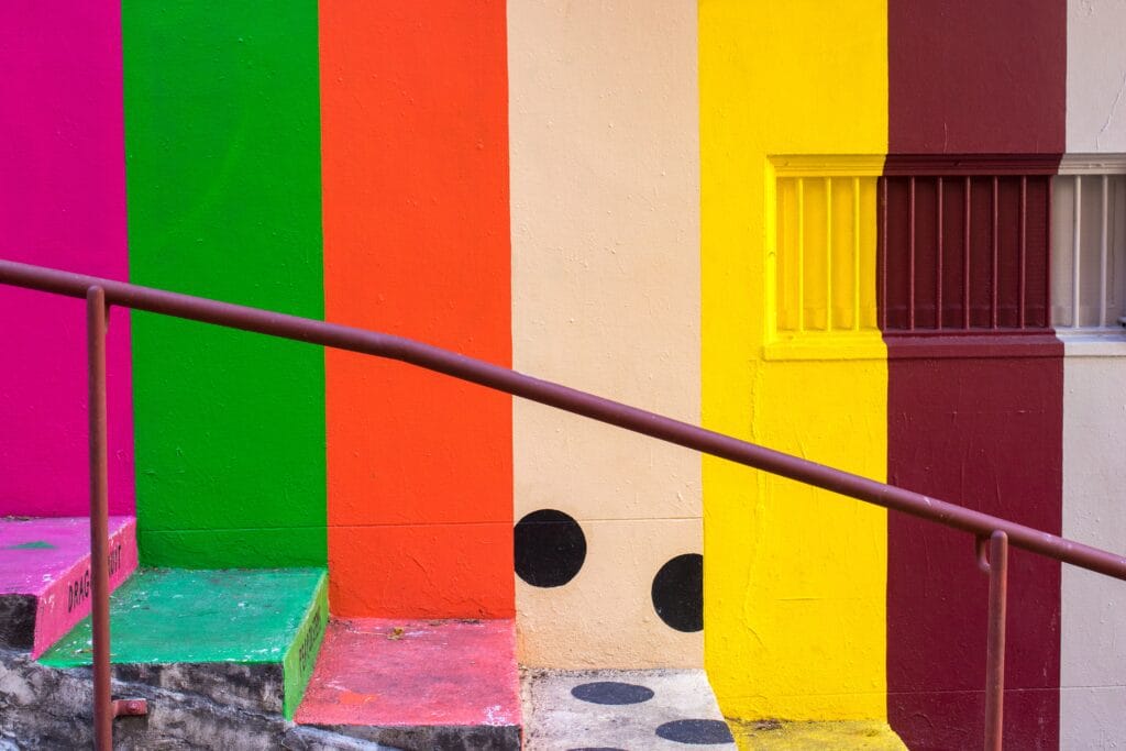 5 Types of Online Businesses to start in 2025 (with examples)